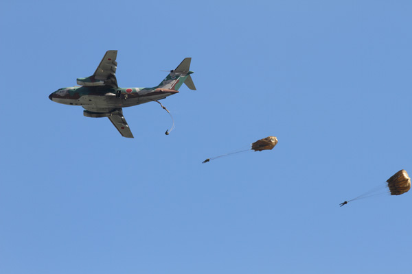 C-1&第1空挺隊落下傘降下